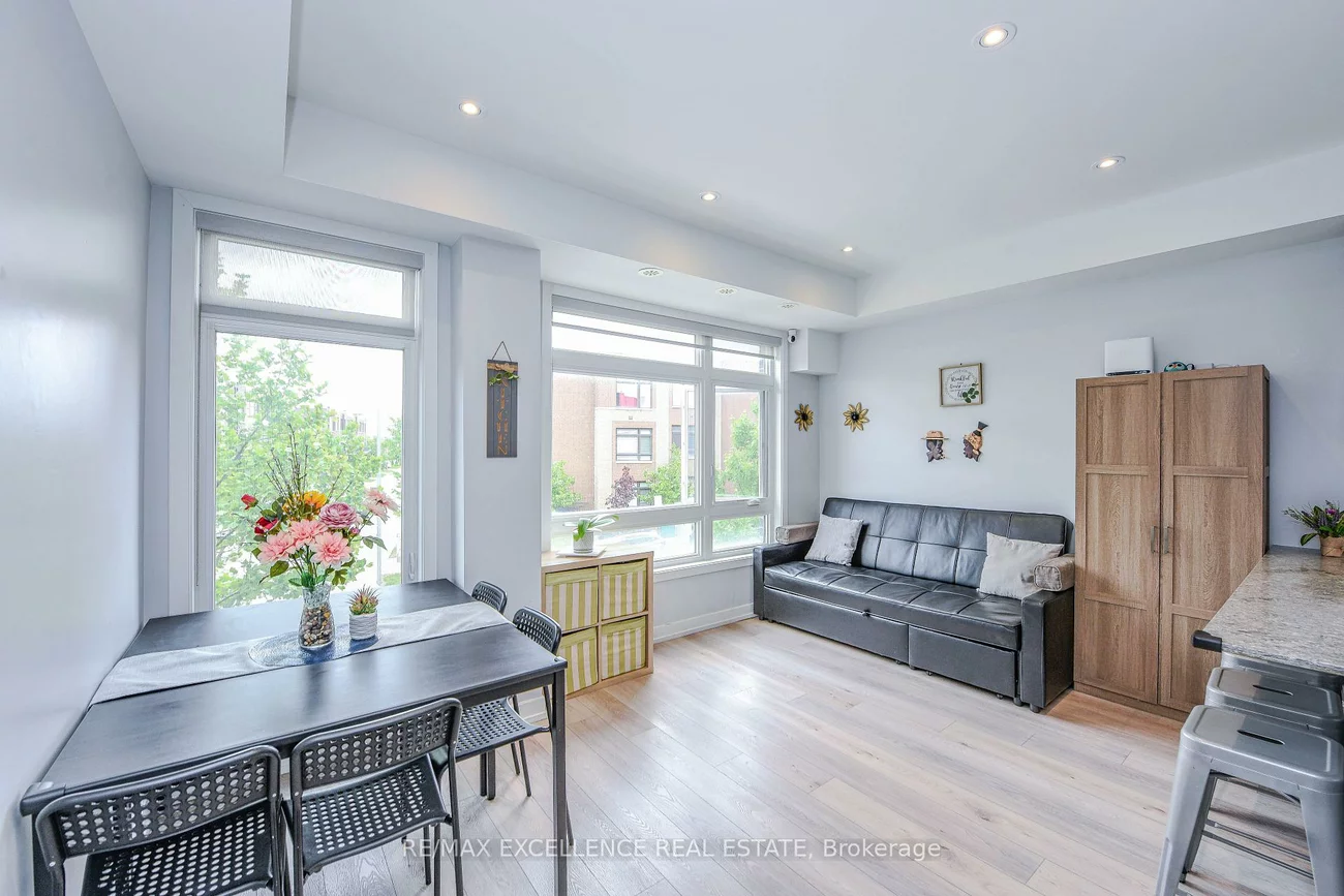118, Dalhousie, Vaughan Grove, Vaughan