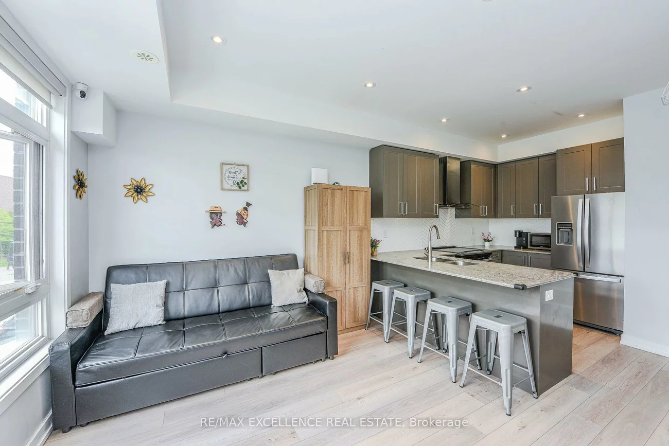 118, Dalhousie, Vaughan Grove, Vaughan