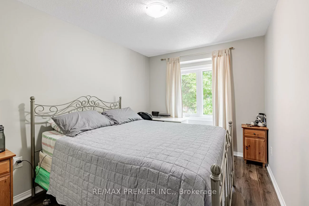 215, Equator, Vellore Village, Vaughan