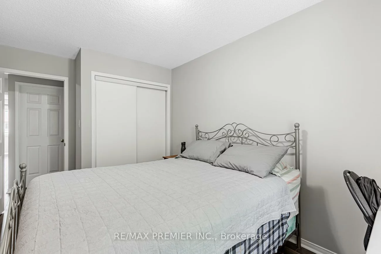 215, Equator, Vellore Village, Vaughan