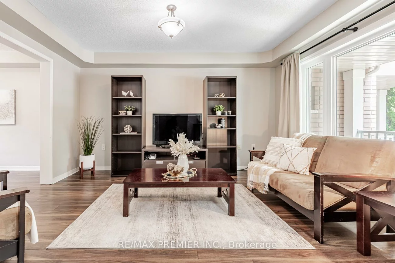 215, Equator, Vellore Village, Vaughan