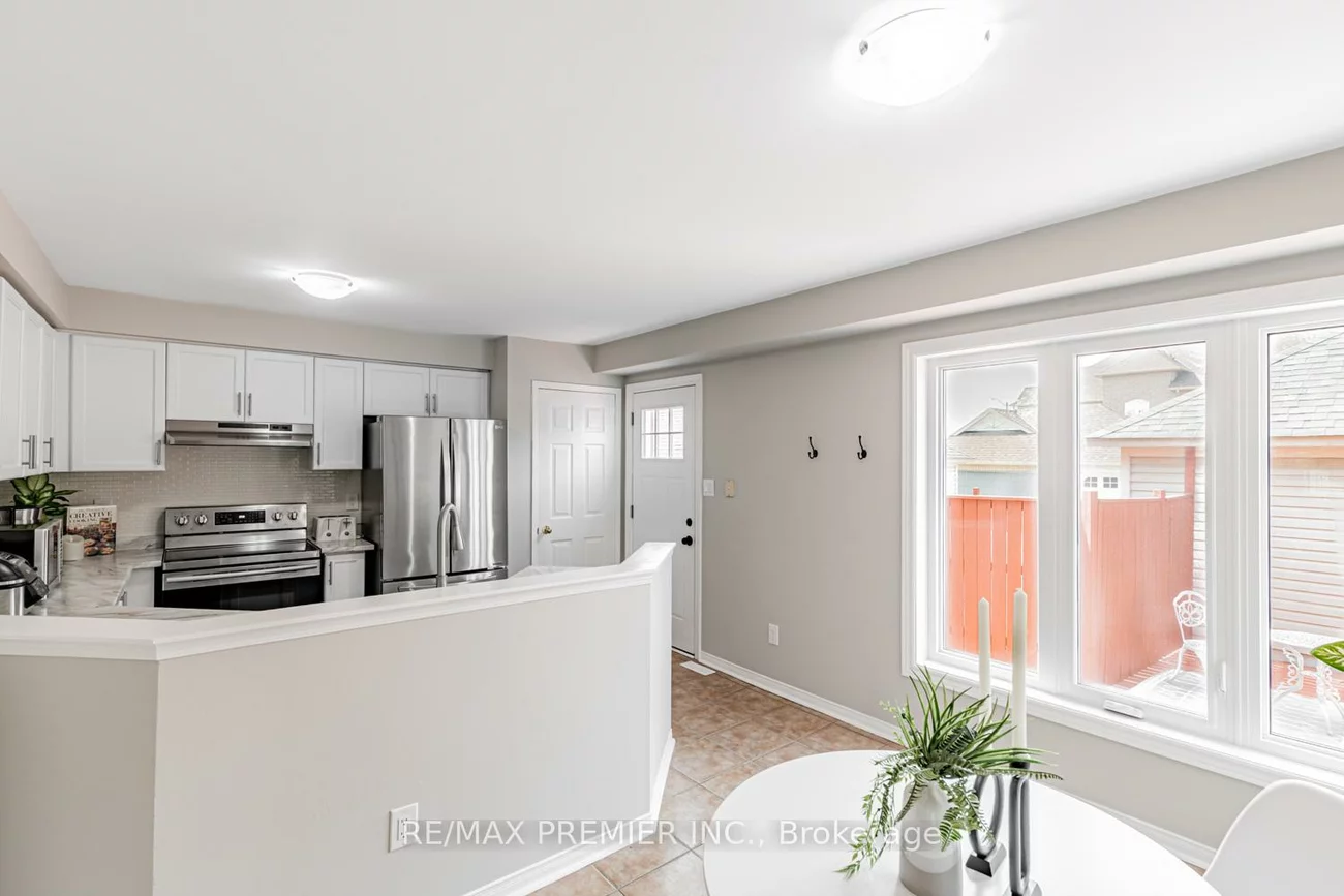 215, Equator, Vellore Village, Vaughan