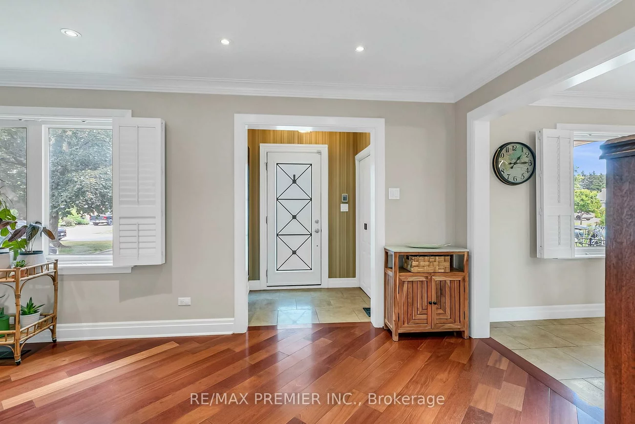 71, Hawman, Vaughan Grove, Vaughan