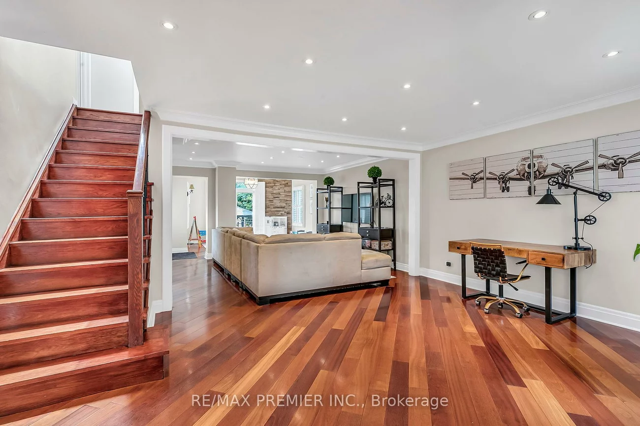 71, Hawman, Vaughan Grove, Vaughan