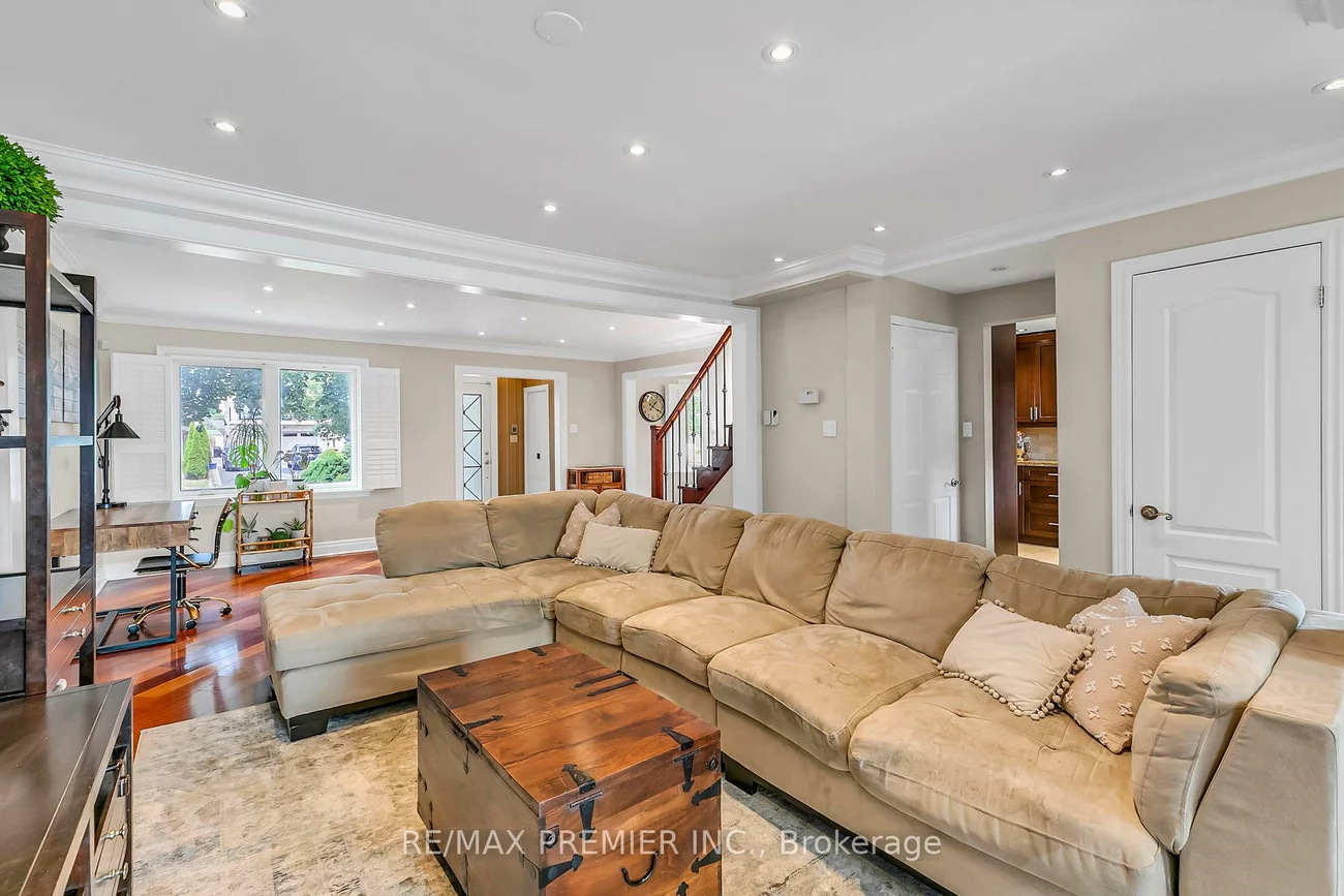 71, Hawman, Vaughan Grove, Vaughan