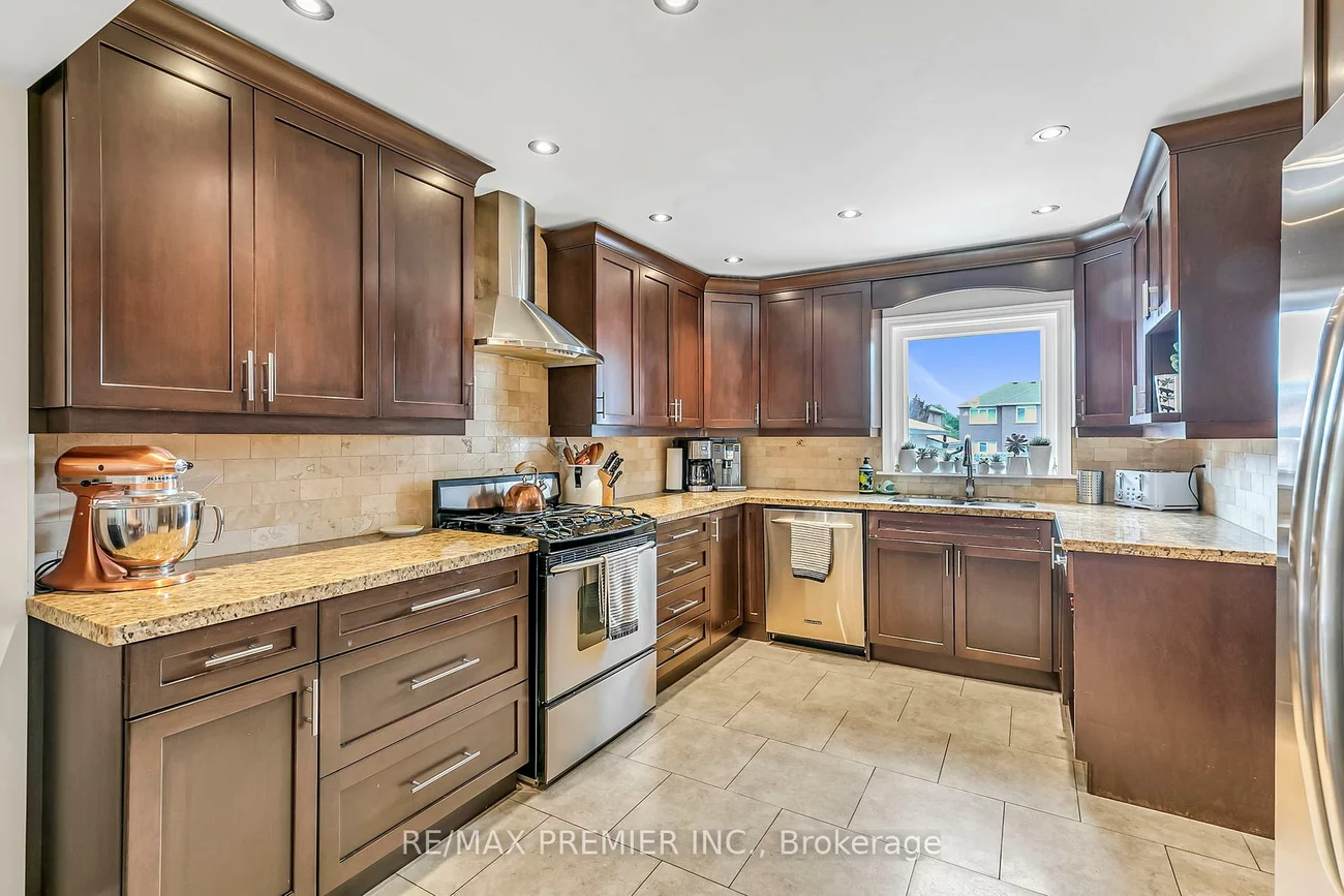 71, Hawman, Vaughan Grove, Vaughan