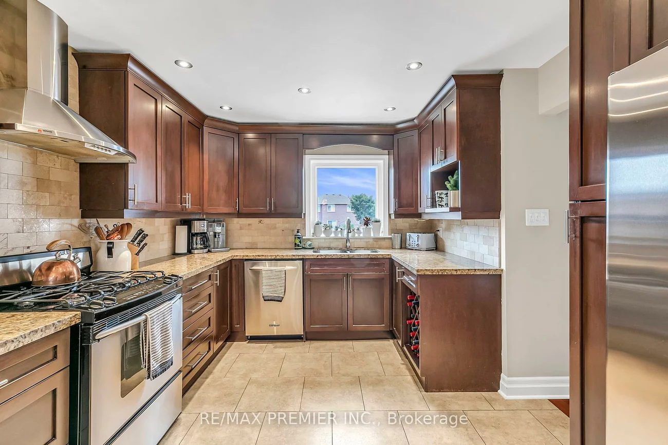 71, Hawman, Vaughan Grove, Vaughan