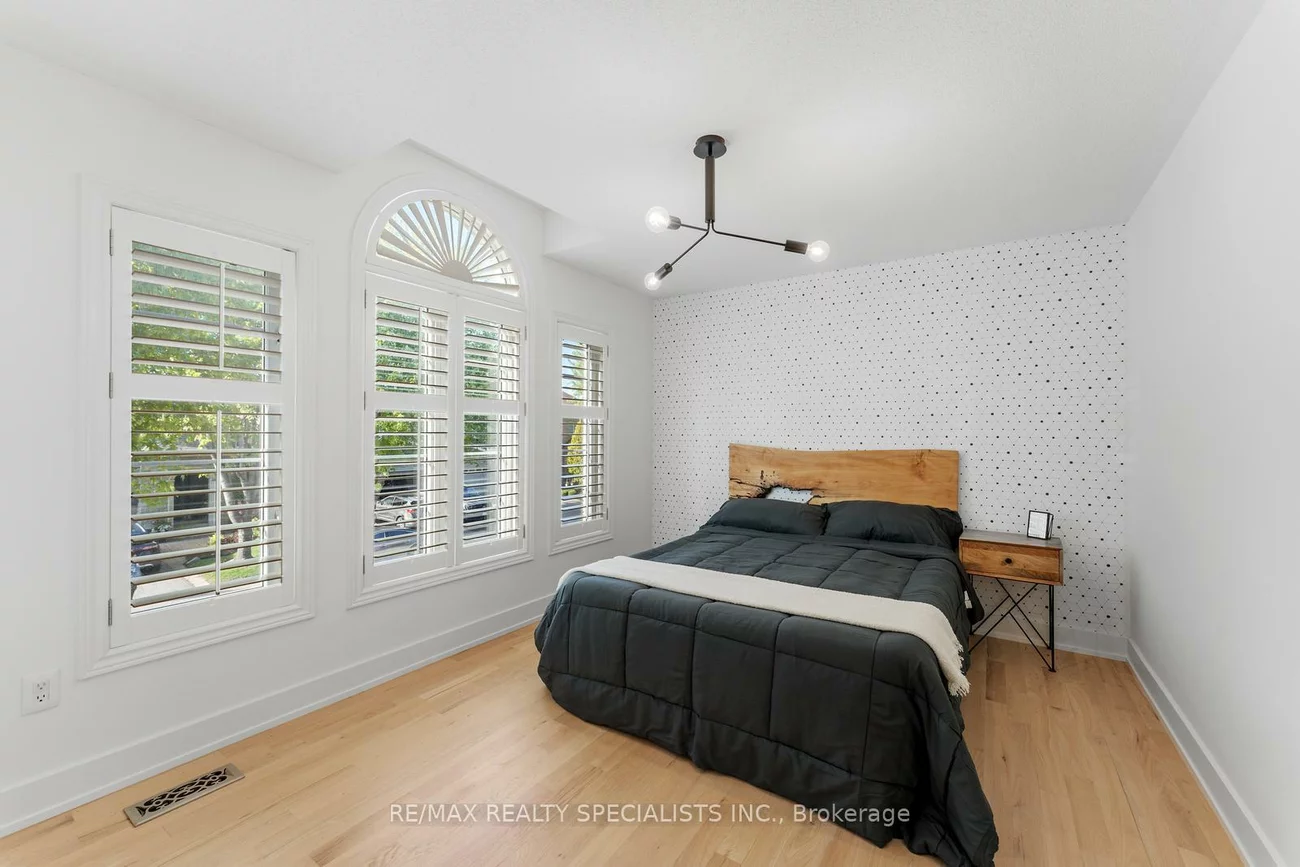 25, Grapevine, Vellore Village, Vaughan