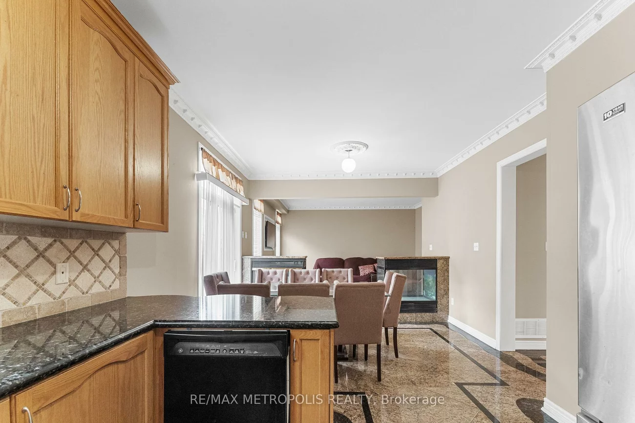 1, St Etienne, Vellore Village, Vaughan