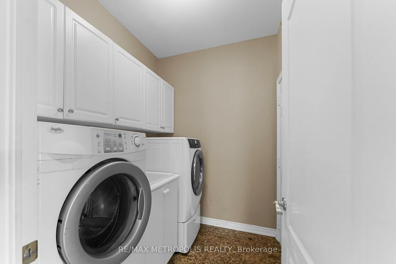 1, St Etienne, Vellore Village, Vaughan