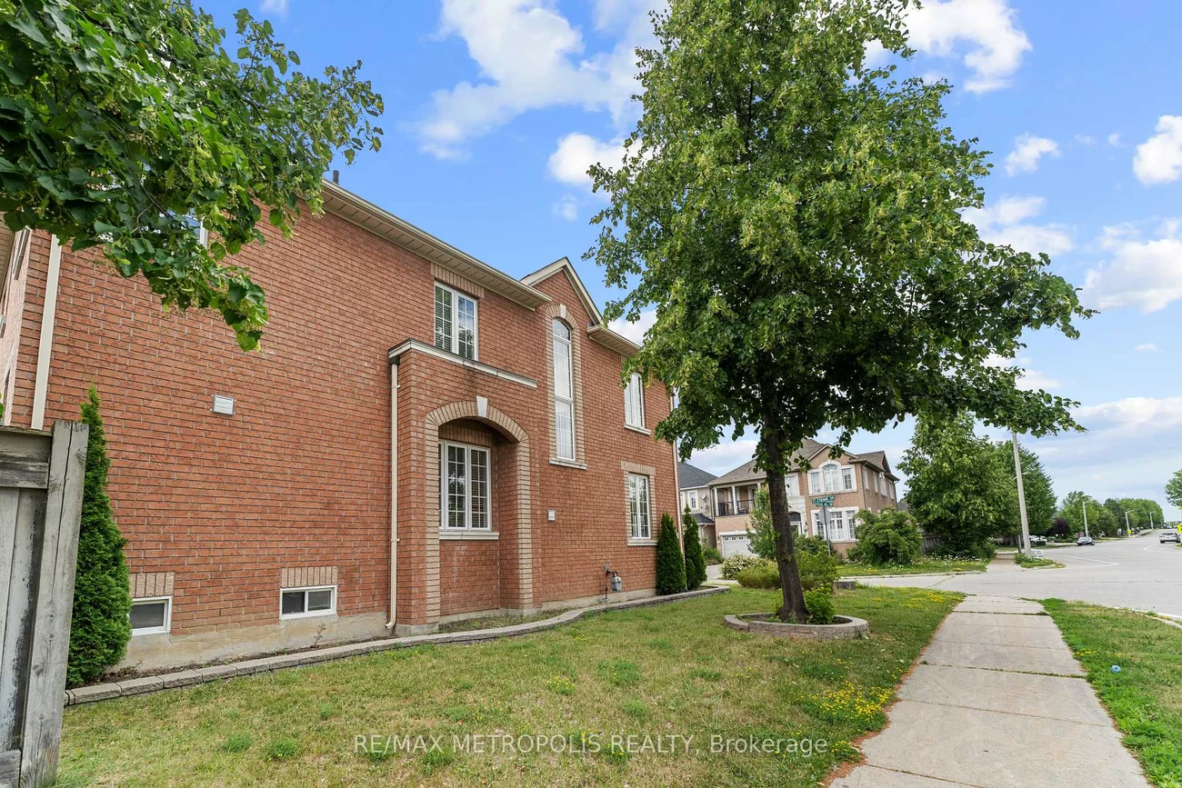 1, St Etienne, Vellore Village, Vaughan