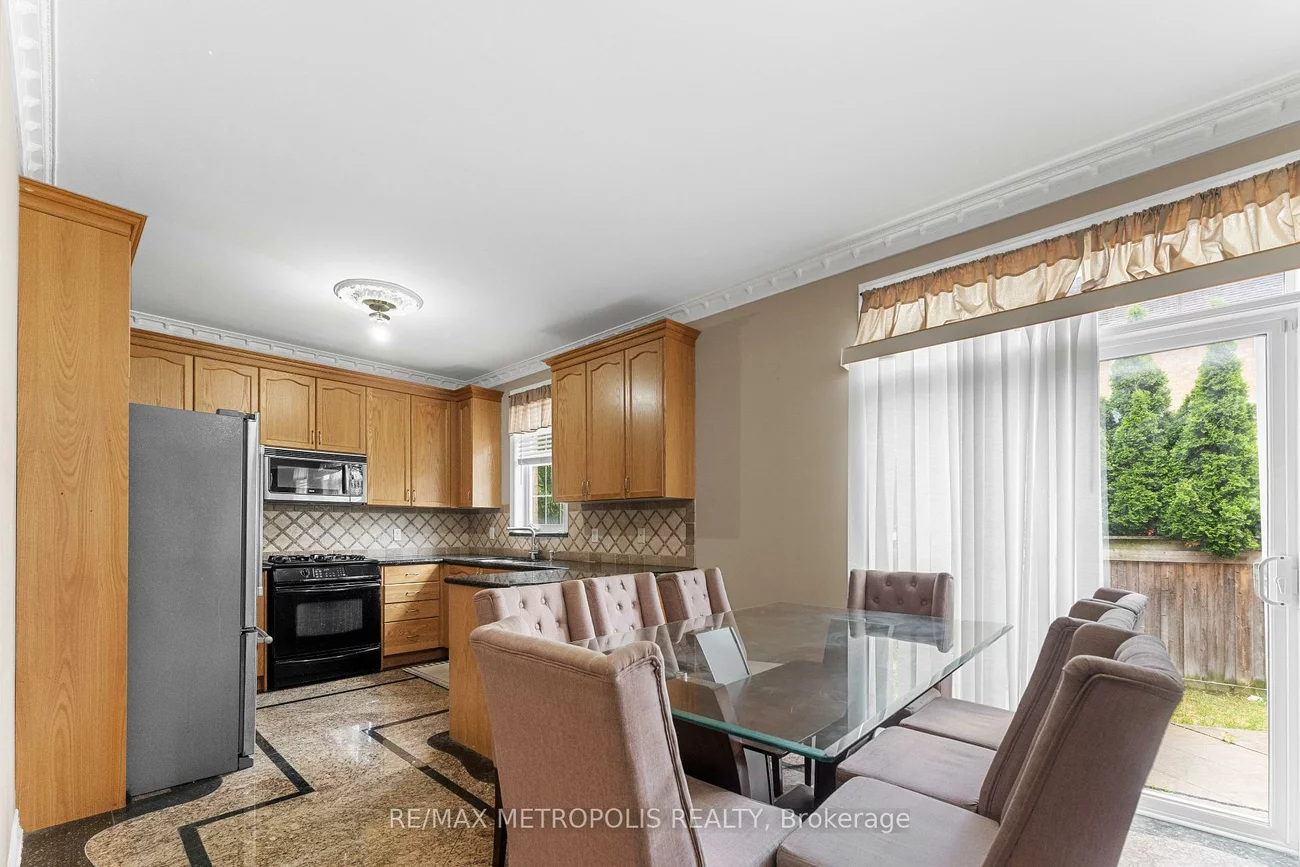 1, St Etienne, Vellore Village, Vaughan