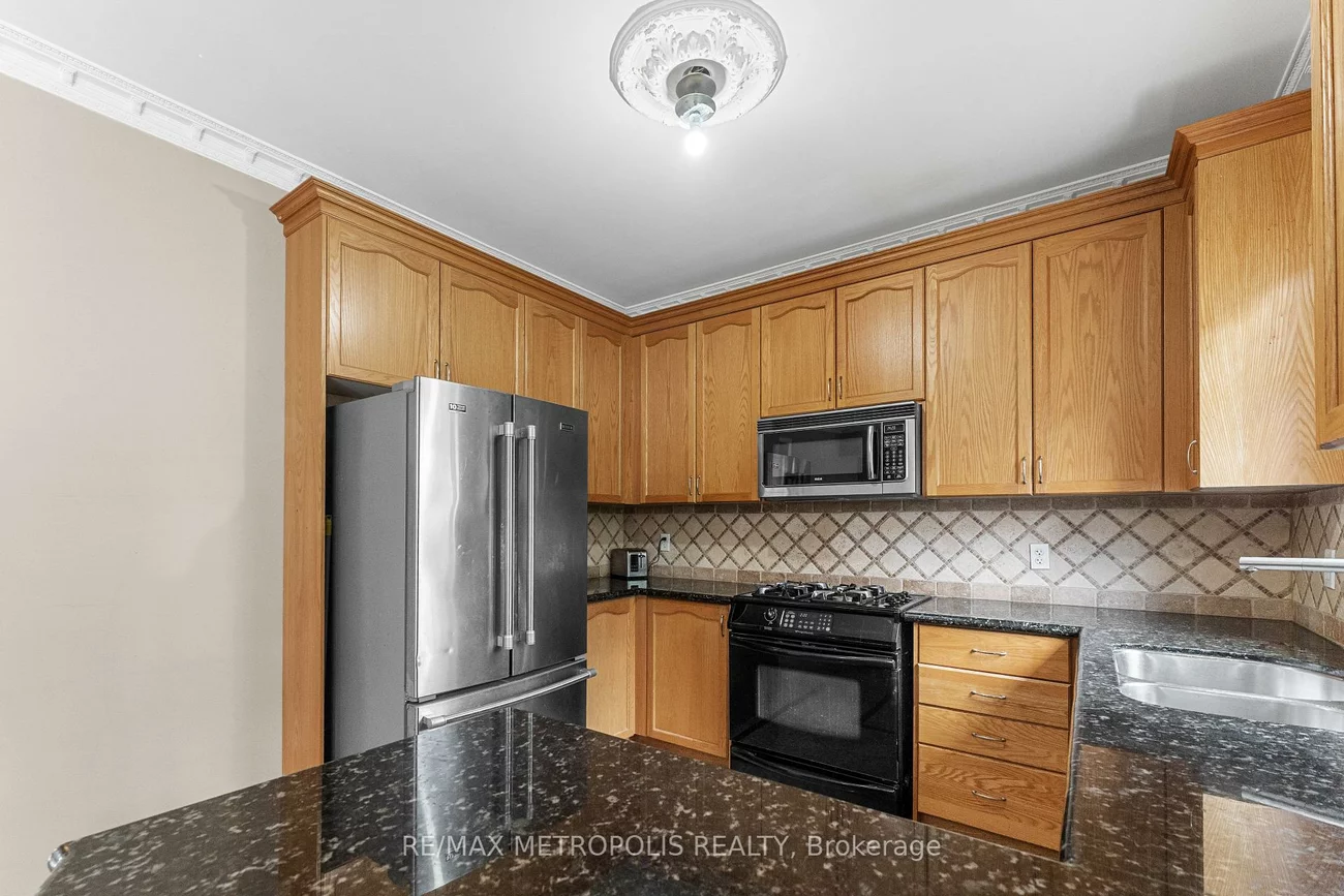 1, St Etienne, Vellore Village, Vaughan