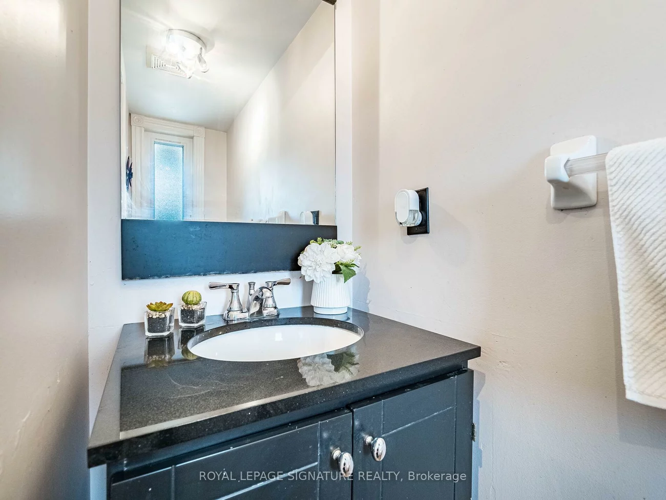 152, Lindenshire, Maple, Vaughan