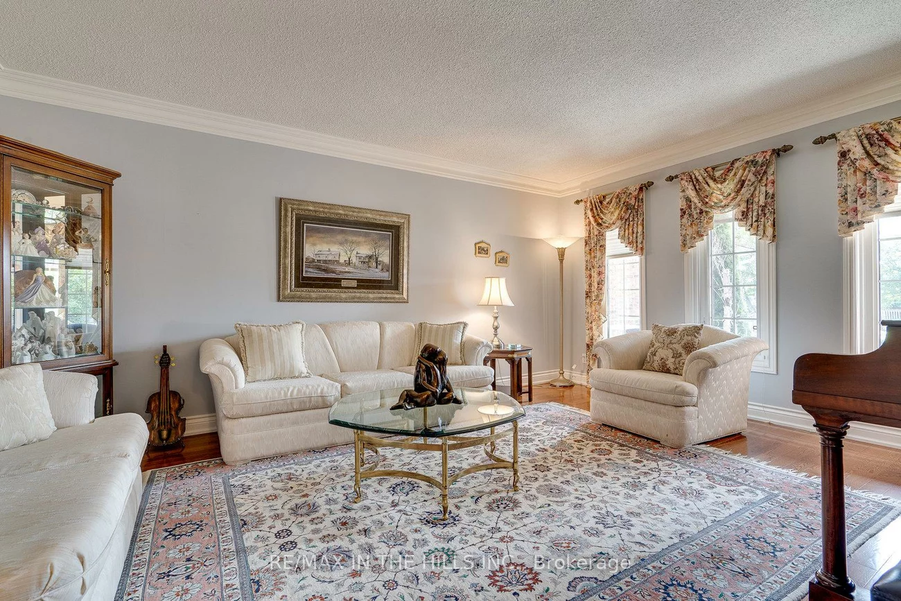 275, Triton, West Woodbridge, Vaughan