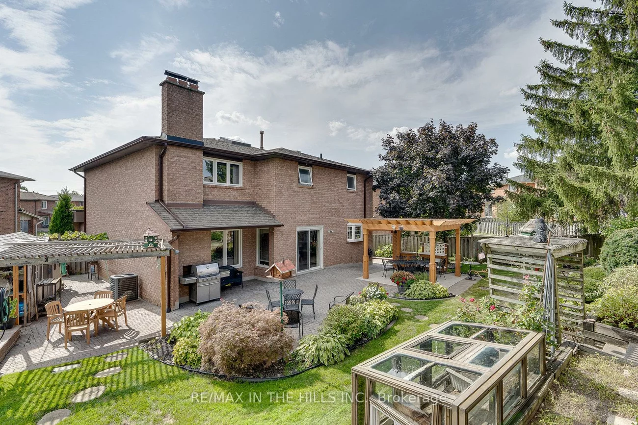275, Triton, West Woodbridge, Vaughan