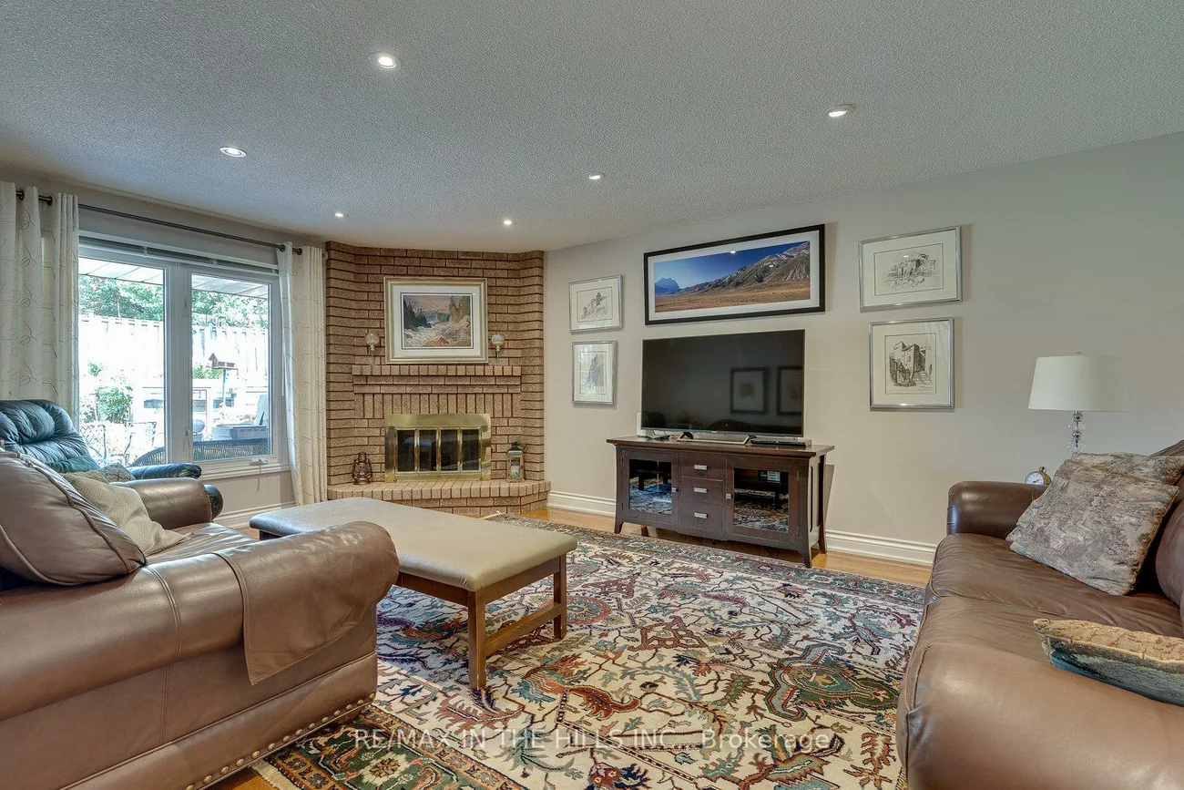 275, Triton, West Woodbridge, Vaughan