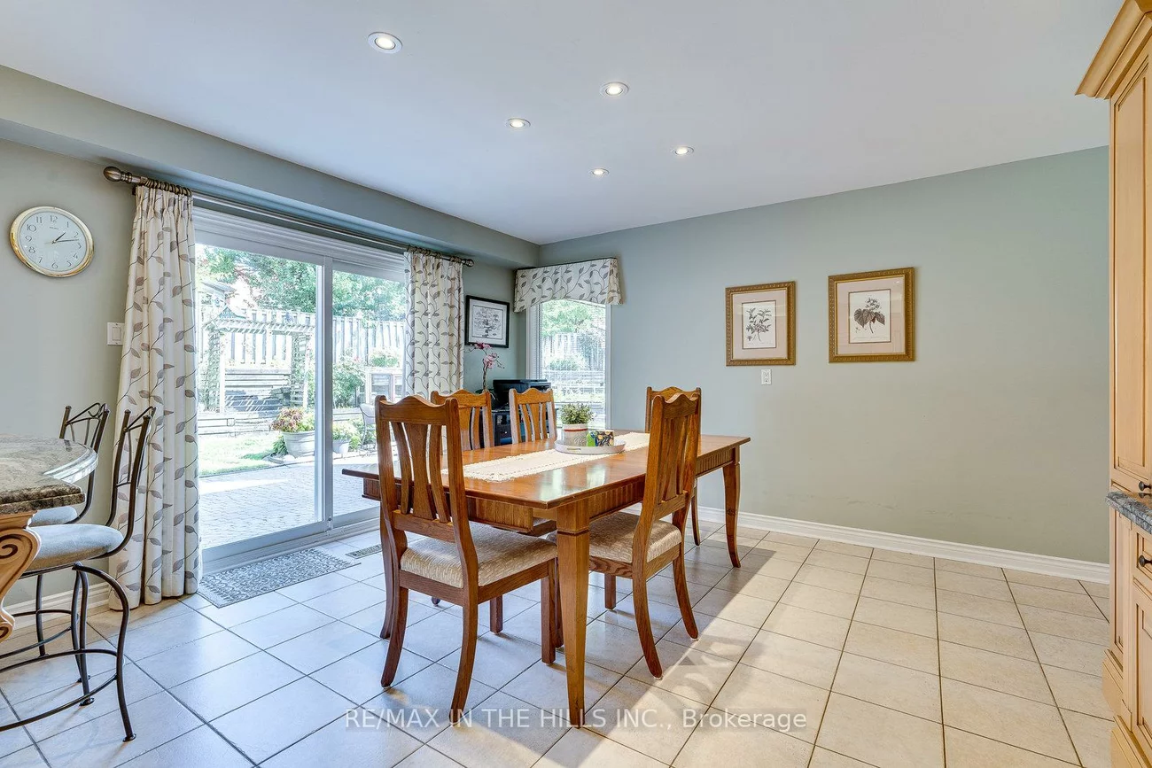 275, Triton, West Woodbridge, Vaughan