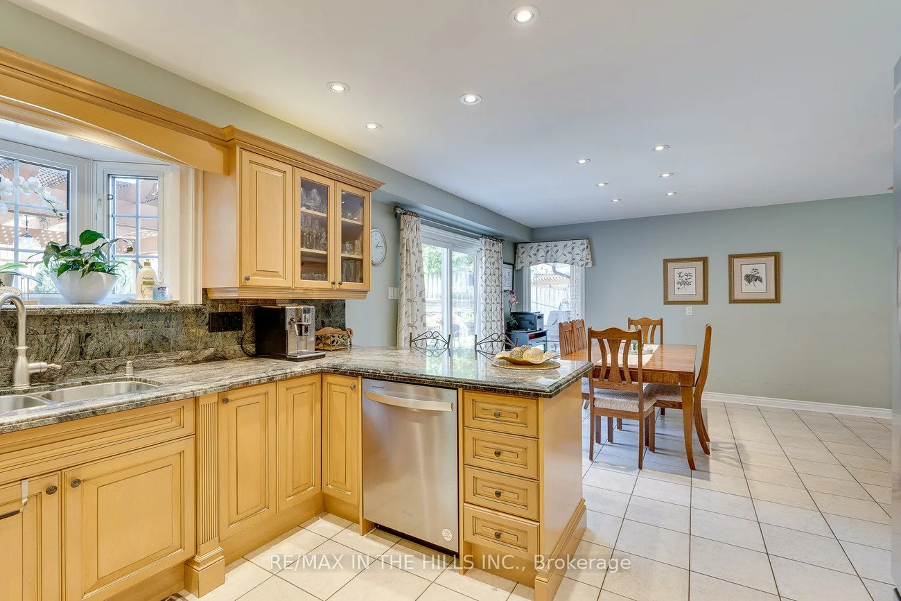 275, Triton, West Woodbridge, Vaughan