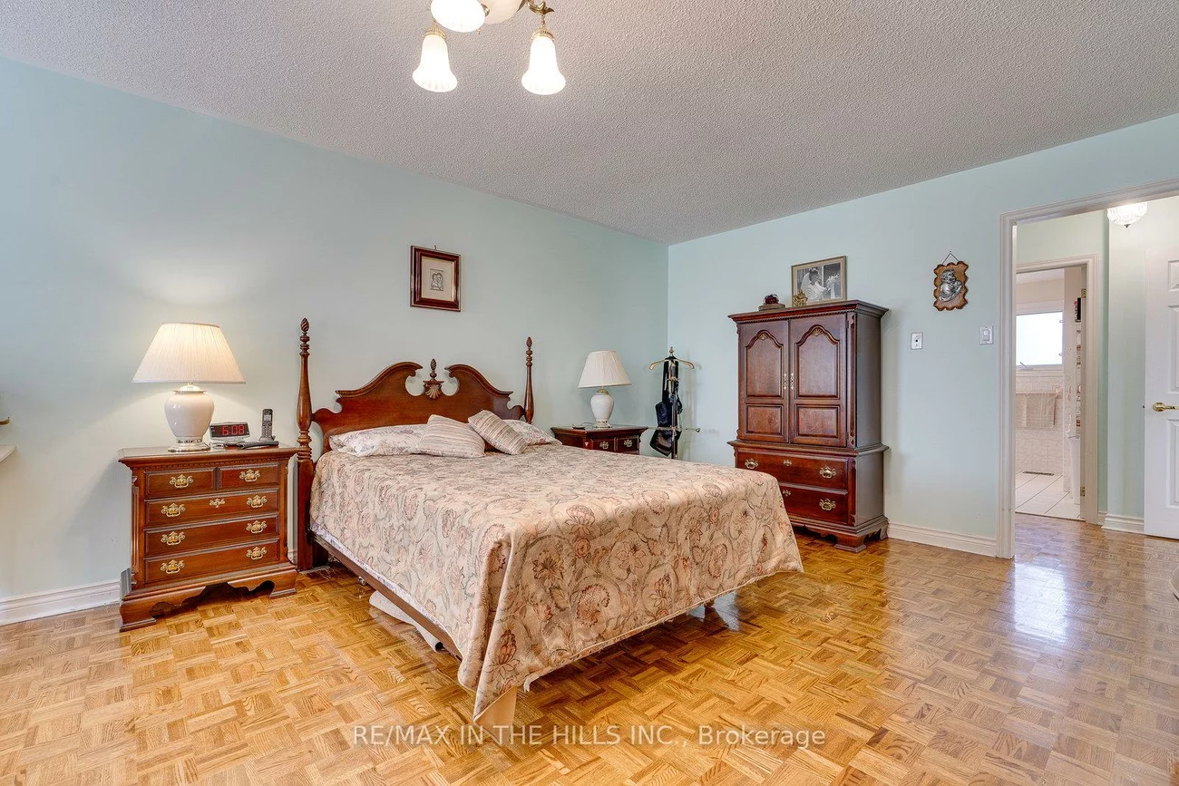 275, Triton, West Woodbridge, Vaughan