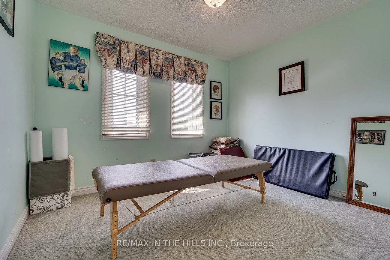 275, Triton, West Woodbridge, Vaughan