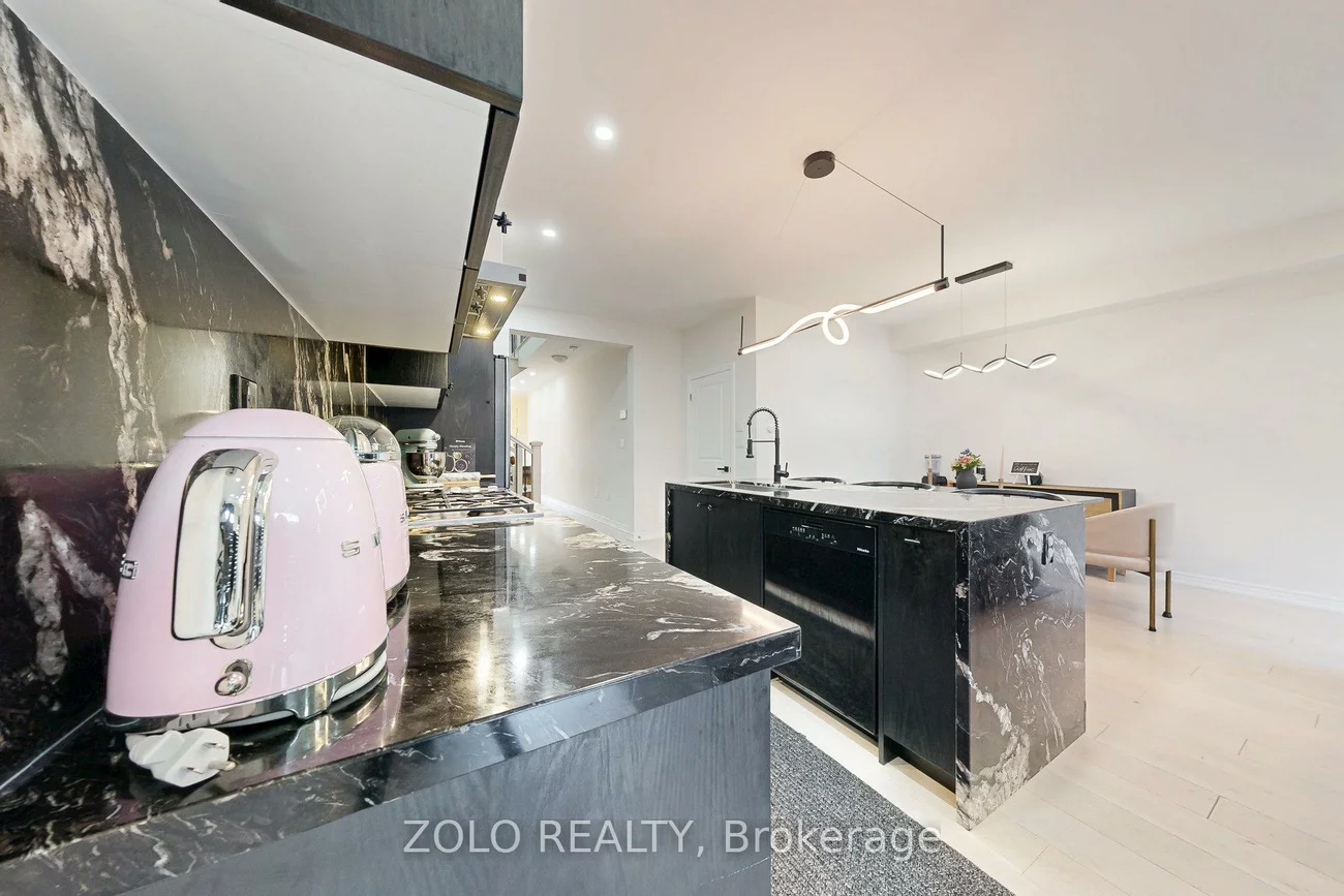 576, Barons, Kleinburg, Vaughan
