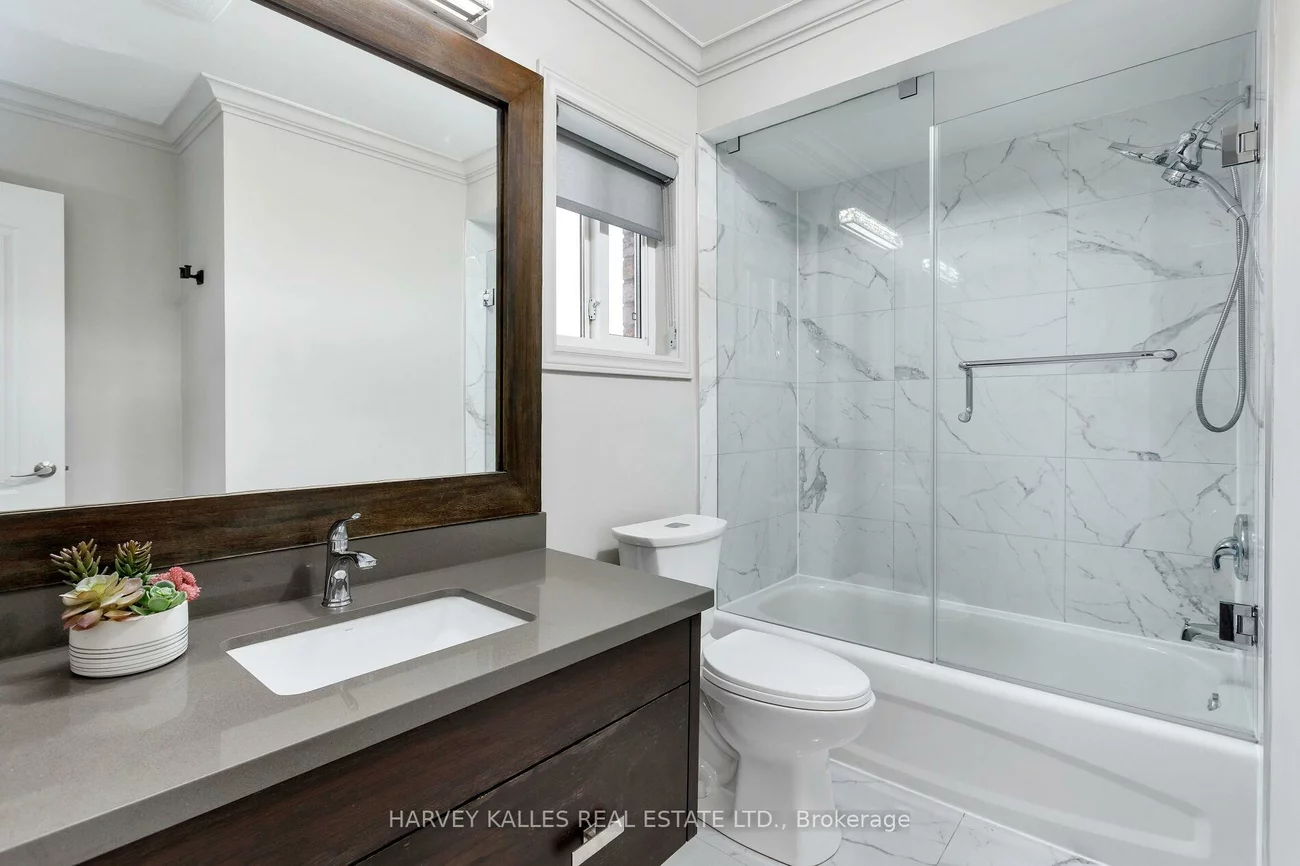 30, Bluewater, Vellore Village, Vaughan