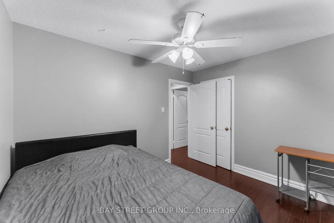 34, Lamp, West Woodbridge, Vaughan