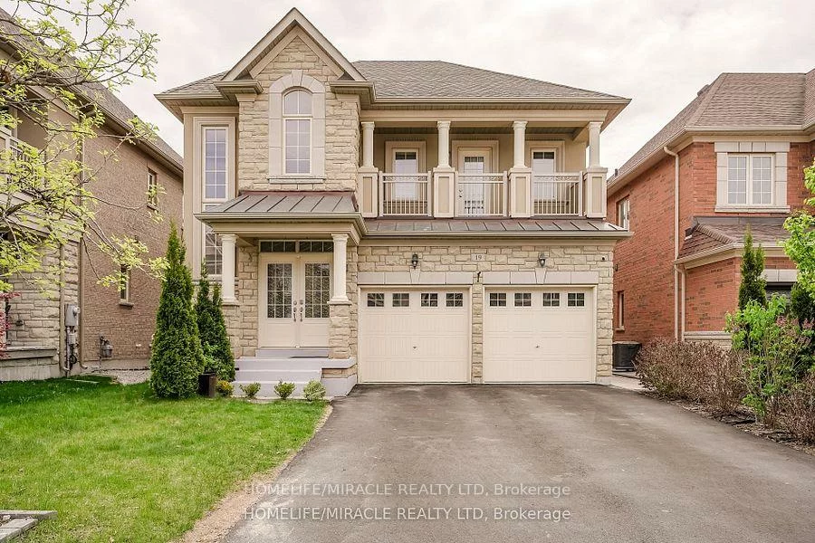19, Wardlaw, Vellore Village, Vaughan