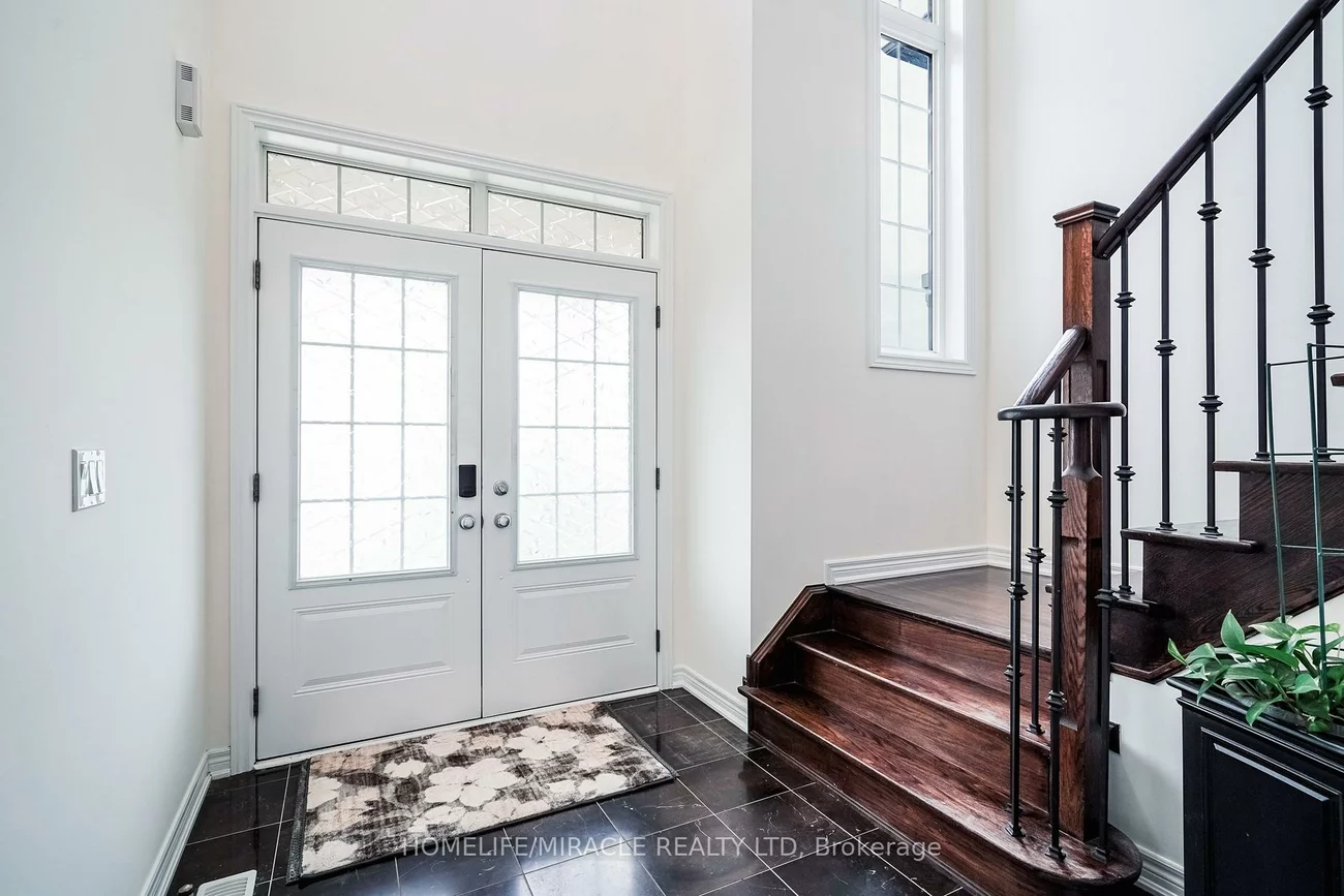 19, Wardlaw, Vellore Village, Vaughan