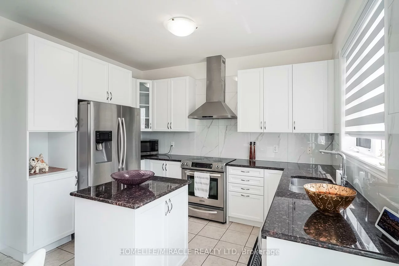 19, Wardlaw, Vellore Village, Vaughan
