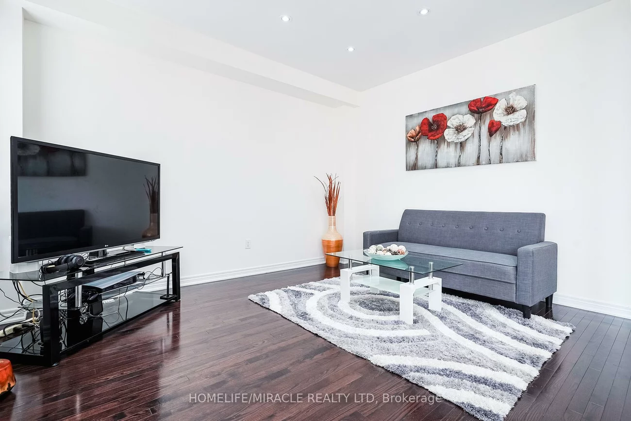 19, Wardlaw, Vellore Village, Vaughan