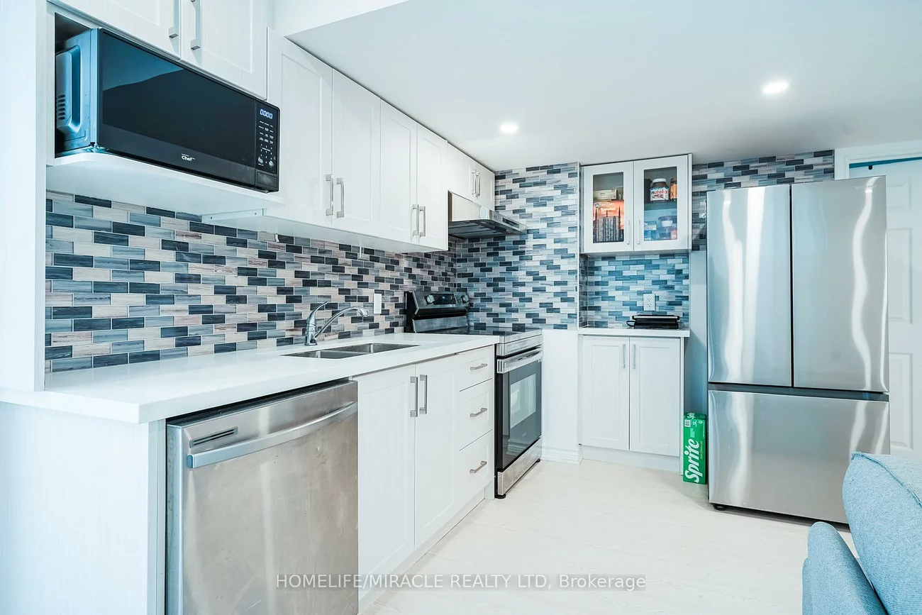 19, Wardlaw, Vellore Village, Vaughan