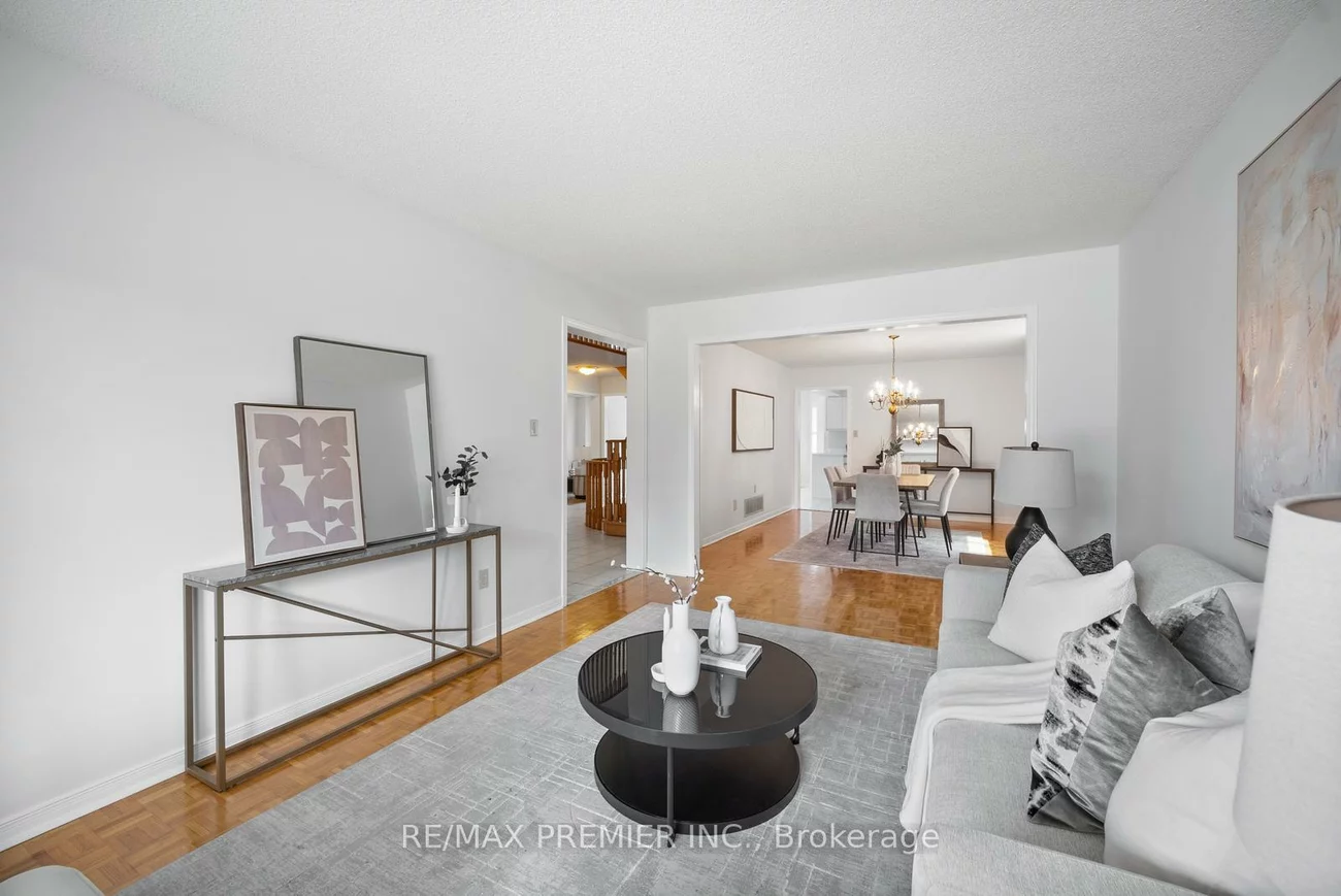 258, Mapes, West Woodbridge, Vaughan