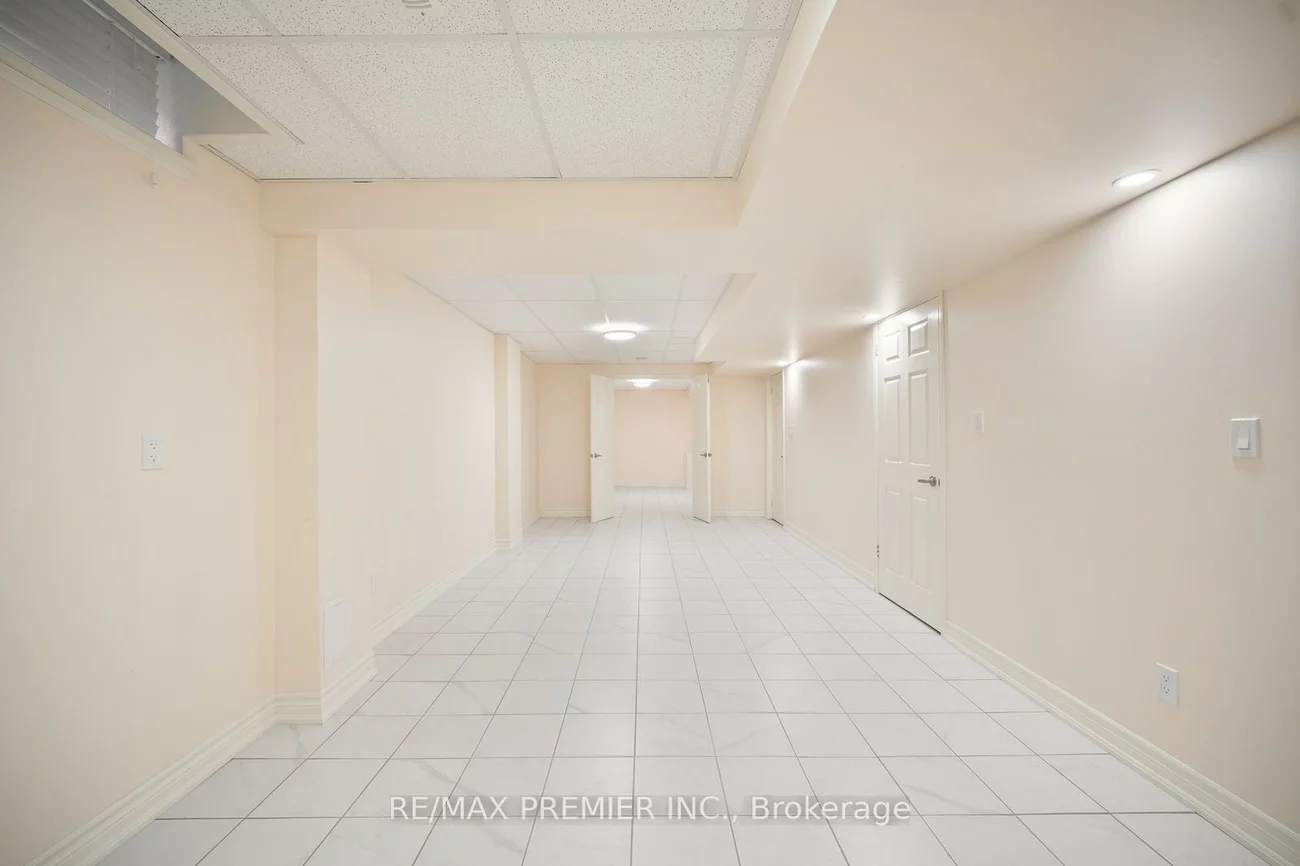 258, Mapes, West Woodbridge, Vaughan