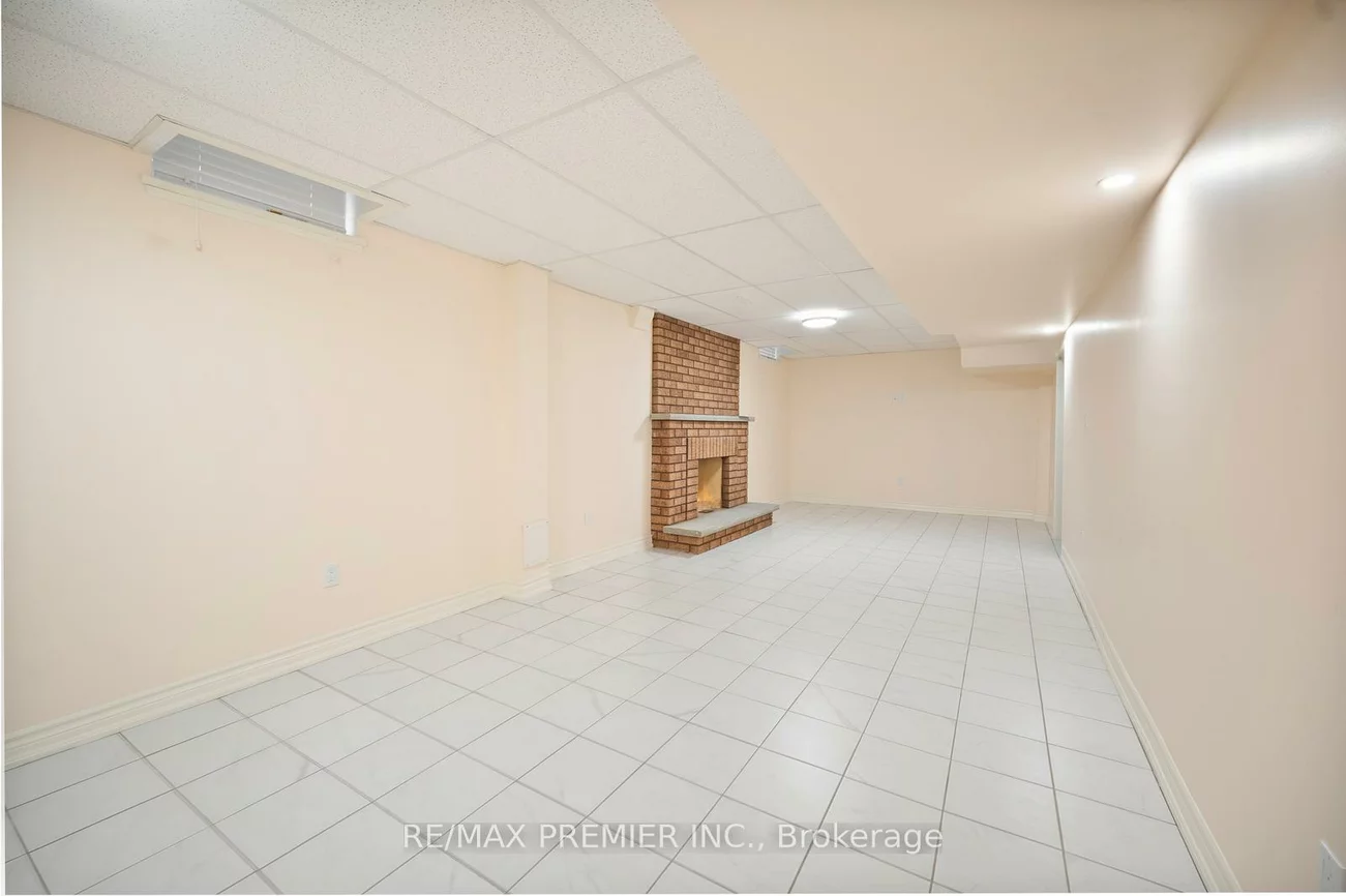 258, Mapes, West Woodbridge, Vaughan