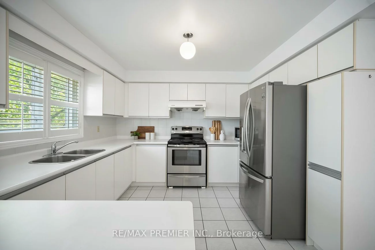 258, Mapes, West Woodbridge, Vaughan