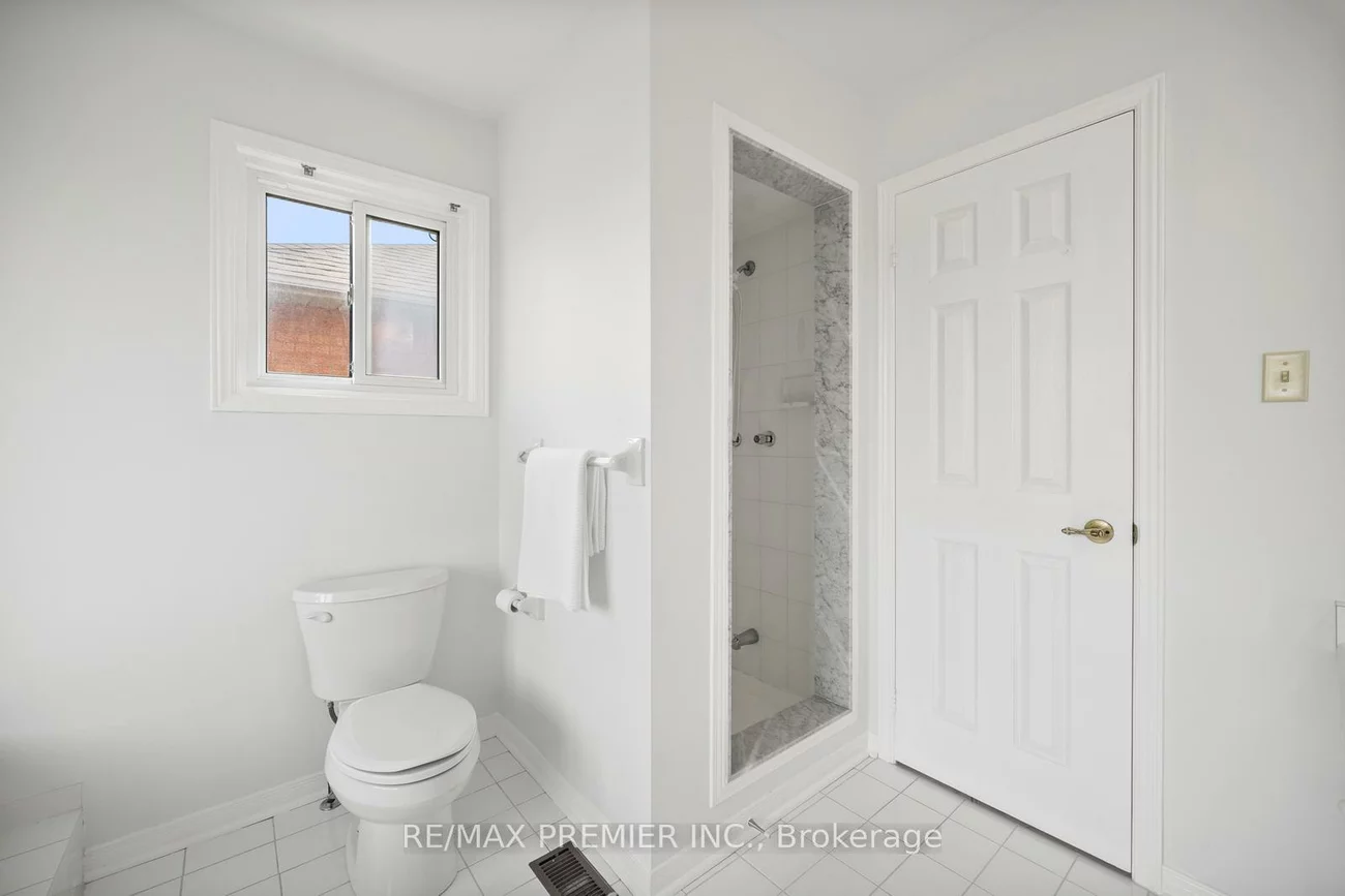 258, Mapes, West Woodbridge, Vaughan