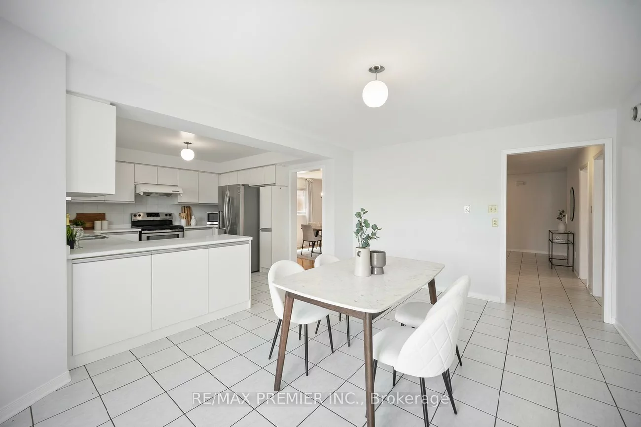 258, Mapes, West Woodbridge, Vaughan
