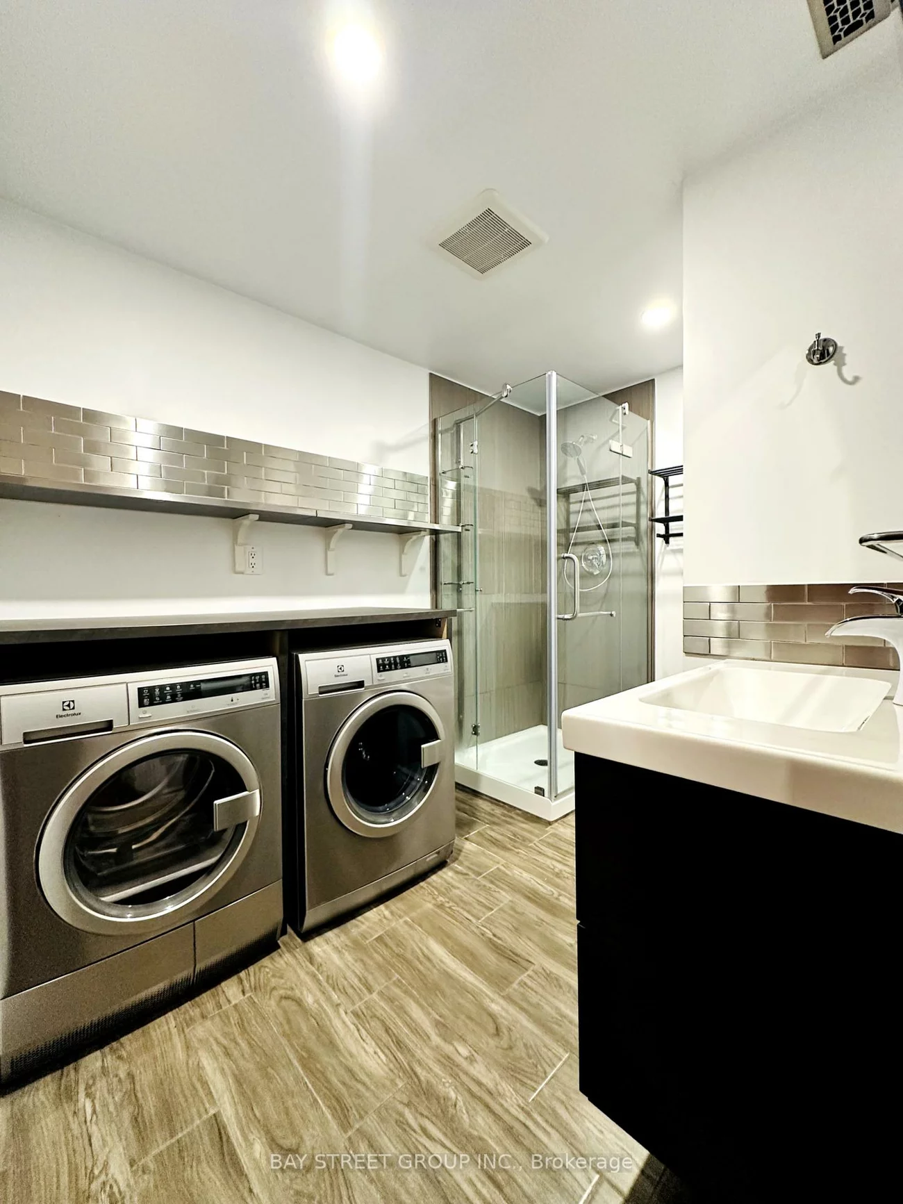 7, San Marko, East Woodbridge, Vaughan