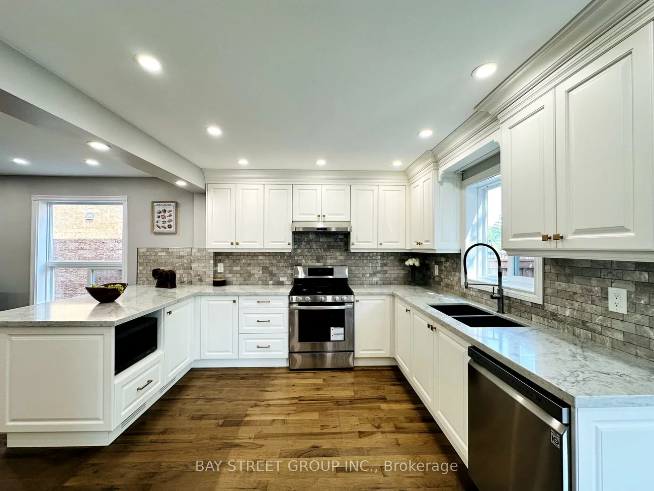 7, San Marko, East Woodbridge, Vaughan
