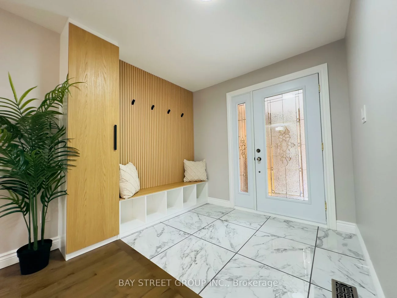 7, San Marko, East Woodbridge, Vaughan