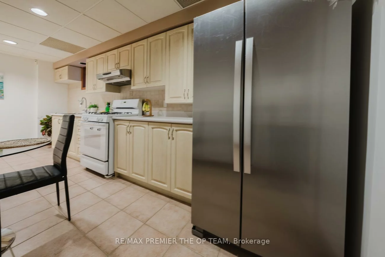 11, Imperial, East Woodbridge, Vaughan