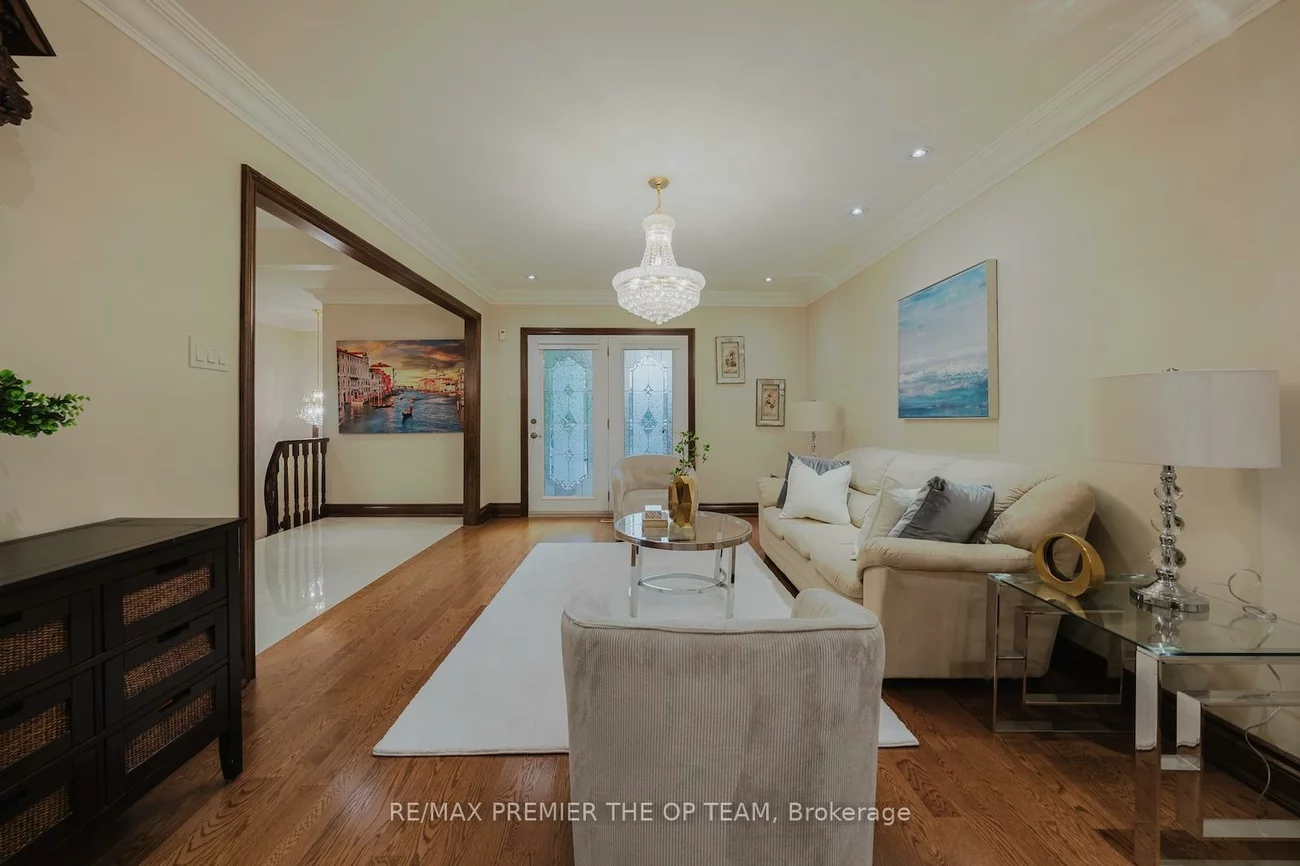 11, Imperial, East Woodbridge, Vaughan