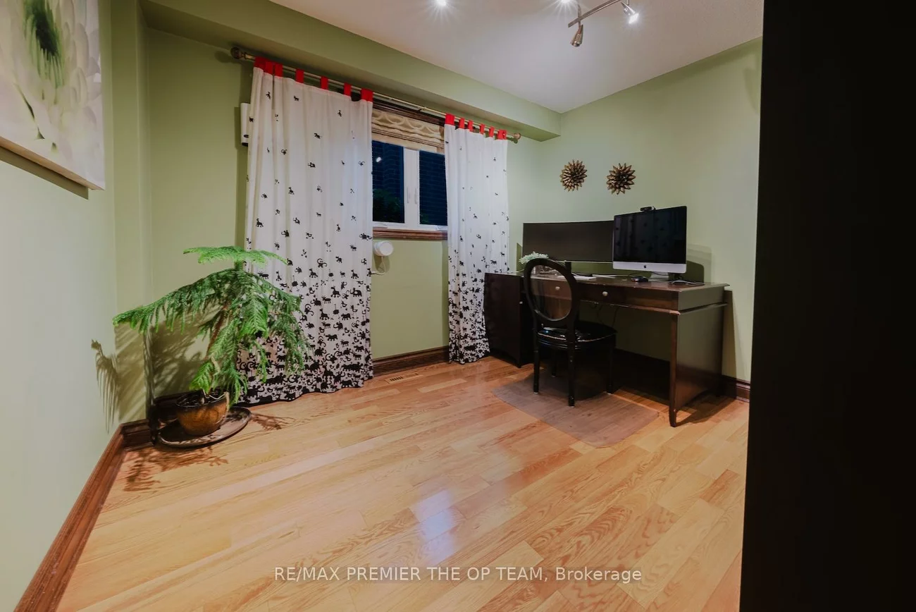 11, Imperial, East Woodbridge, Vaughan
