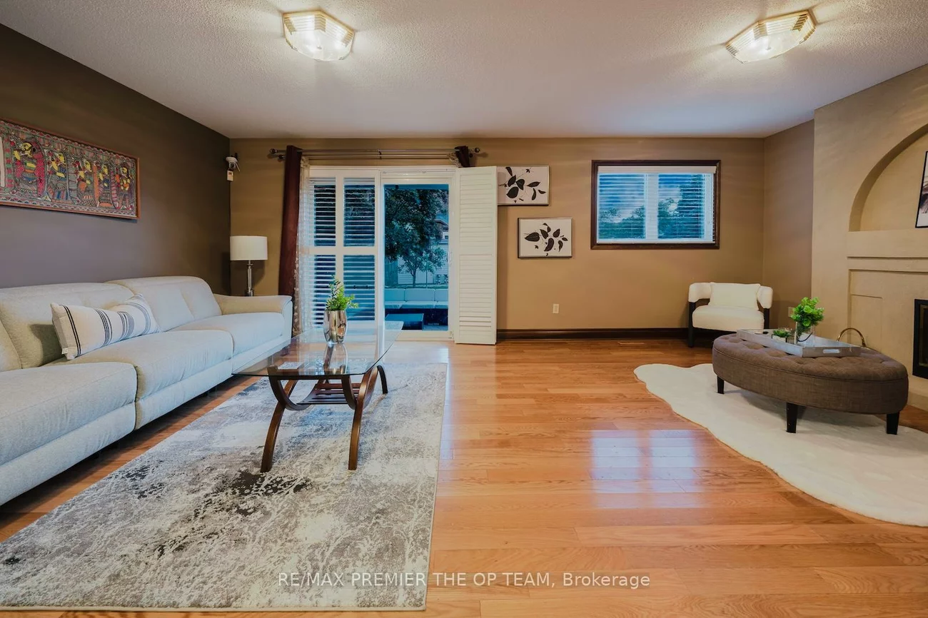 11, Imperial, East Woodbridge, Vaughan