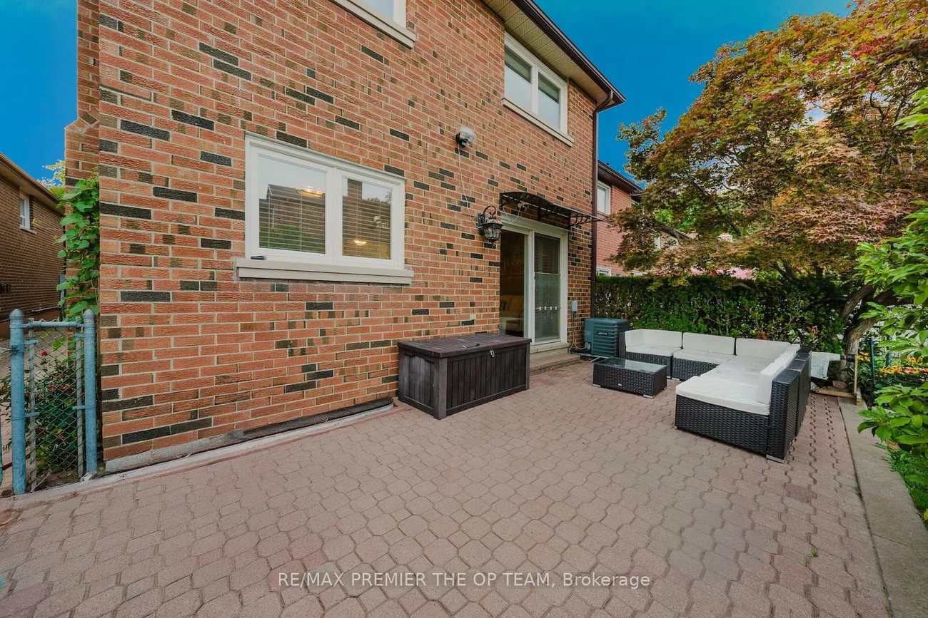 11, Imperial, East Woodbridge, Vaughan