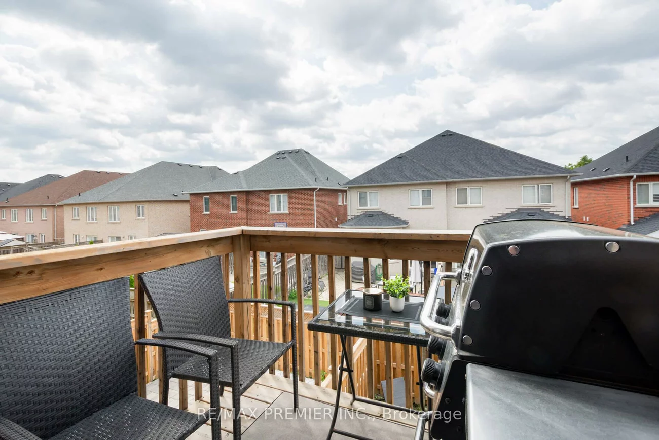 89, Gridiron, Vellore Village, Vaughan