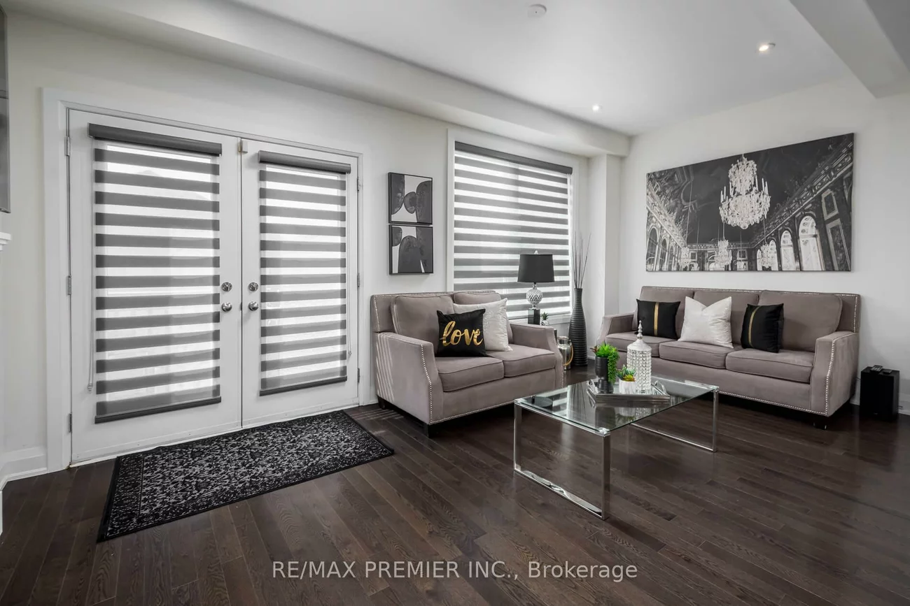 89, Gridiron, Vellore Village, Vaughan