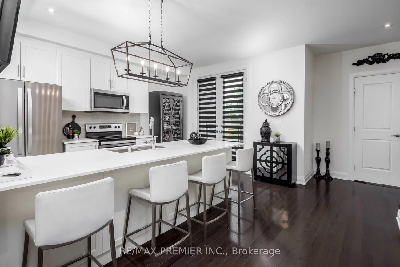 89, Gridiron, Vellore Village, Vaughan